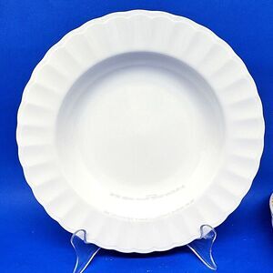 Mikasa Maxima CAJ08 Super Strong Yardley White 8 7/8" Rimmed Bowl